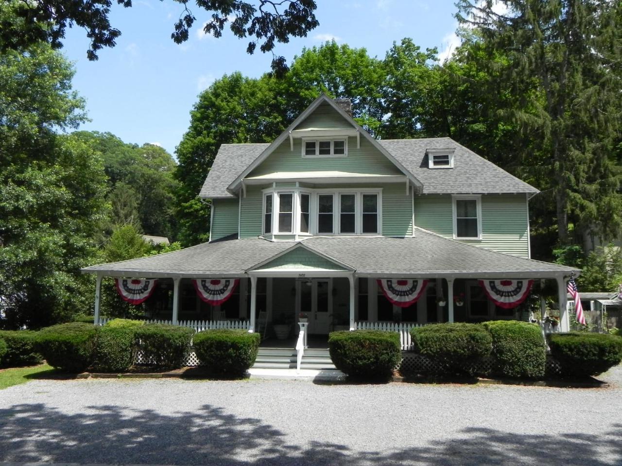 Vine Cottage Inn Hot Springs Exterior photo